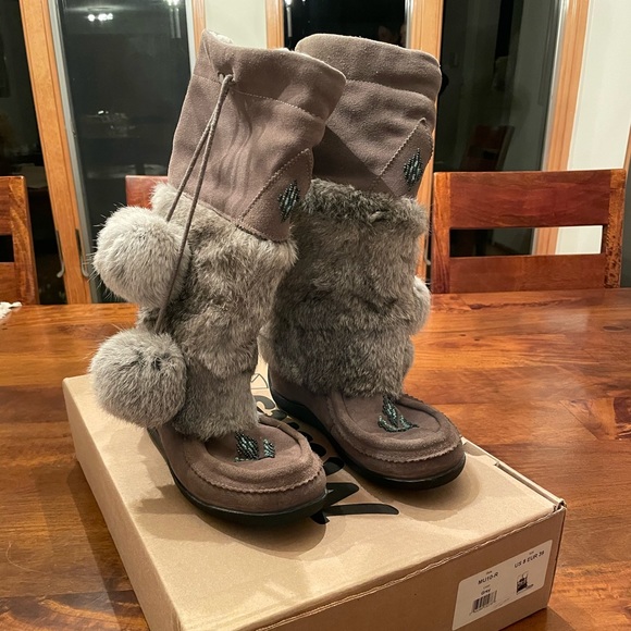 Muk Luks Shoes - Grey Mukluks with rabbit fur
